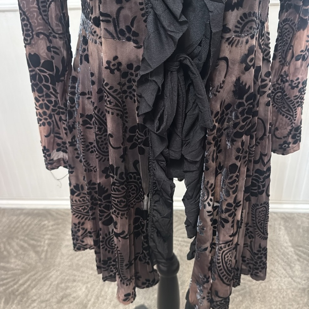 Sheer Black Floral Lace see measurement pics - Picture 3 of 8